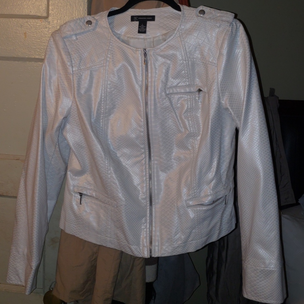 Faux leather crocodile print jacket size L